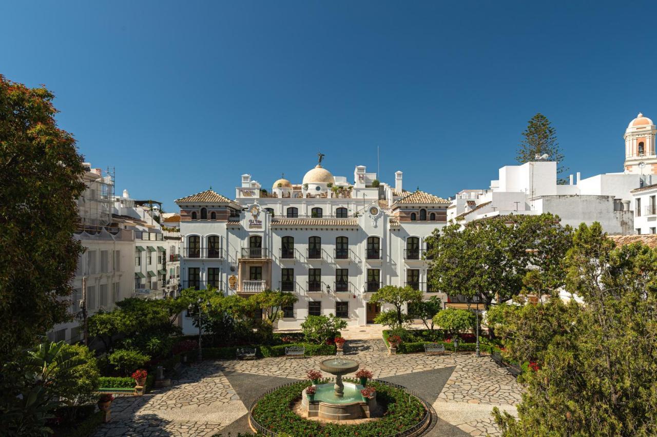 Hotel Silken El Pilar Andalucia Estepona Exterior photo