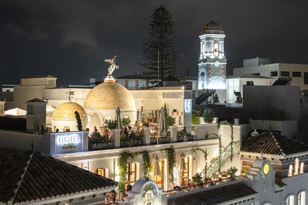 Hotel El Pilar Andalucia Estepona Exterior photo